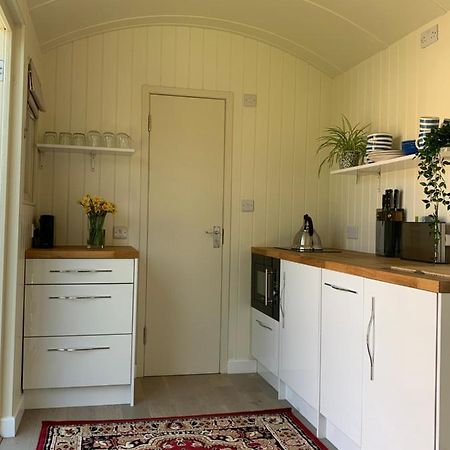 The City Hut Bath Esterno foto